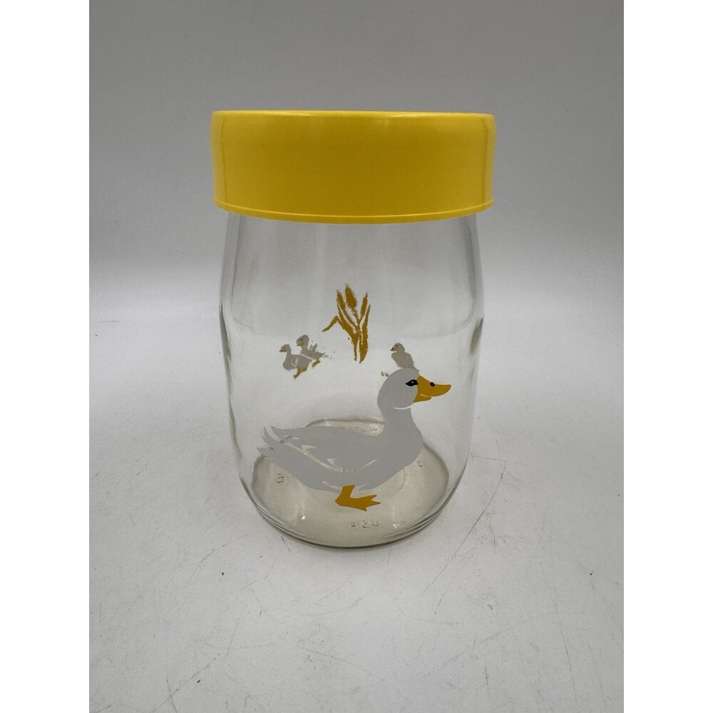 1983 Carlton 1L Yellow Lid White Duck Glass Jar Great Condition